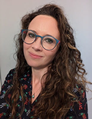 Prof. Dr. Julie Claycomb